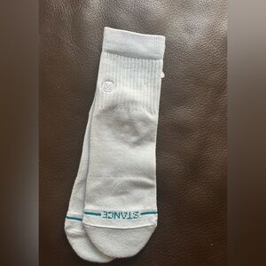 Women’s Stance Quarter Solid Medium Size socks